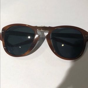 NWT Polarized Persol Sunglasses style 714